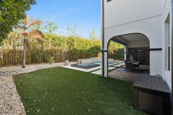 Image No.51-5 Bed House for sale