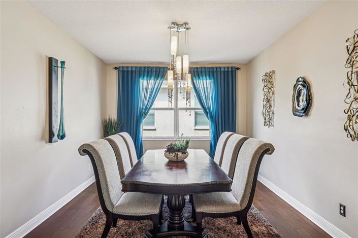 Image No.14-6 Bed House for sale