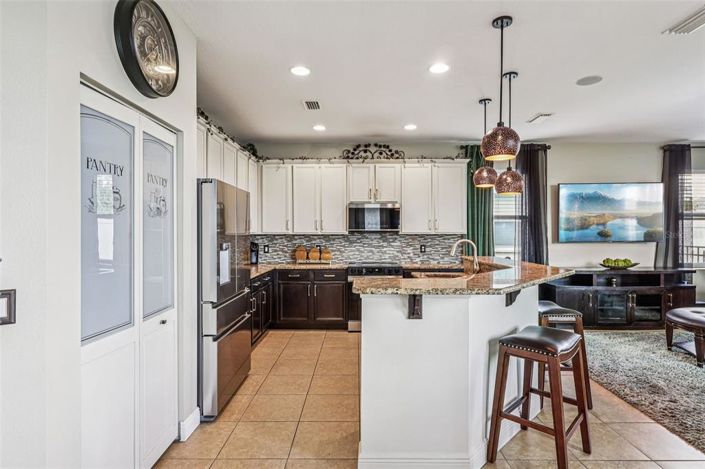 Image No.19-6 Bed House for sale