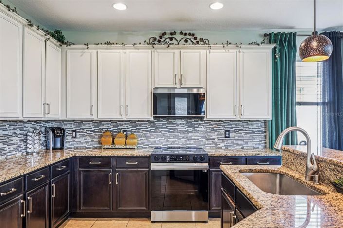 Image No.21-6 Bed House for sale