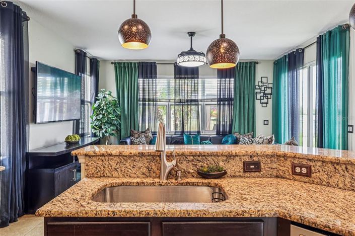 Image No.22-6 Bed House for sale