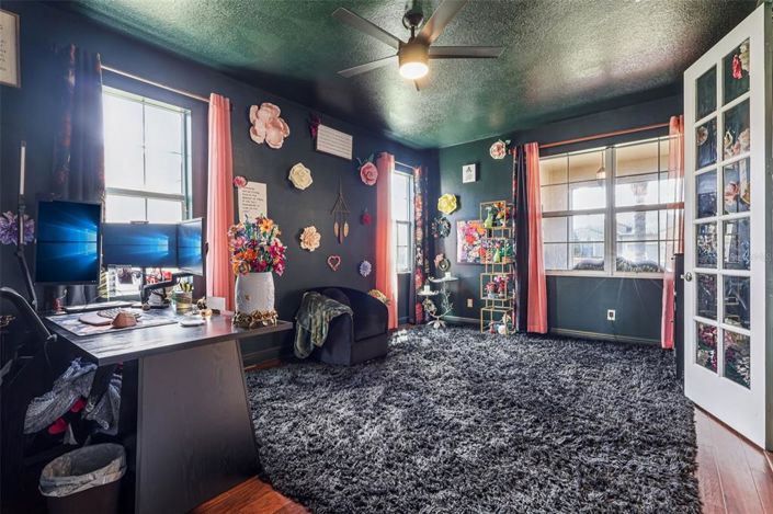 Image No.25-6 Bed House for sale