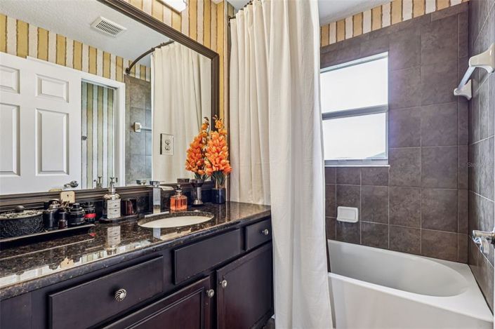 Image No.35-6 Bed House for sale