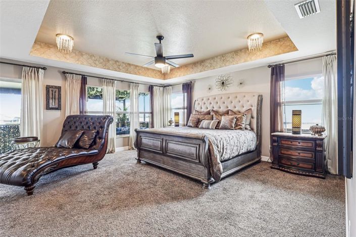 Image No.38-6 Bed House for sale