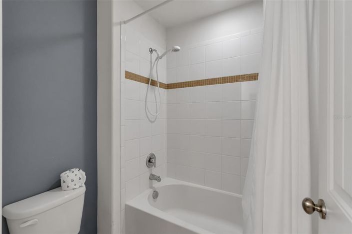 Image No.23-6 Bed House for sale