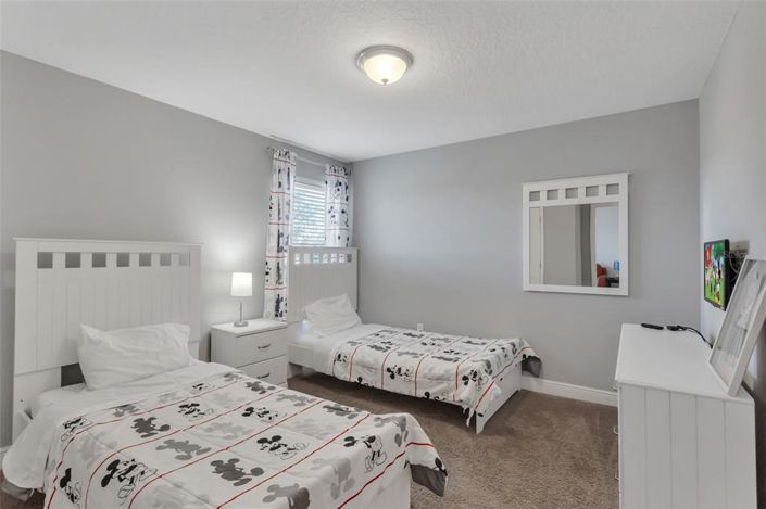 Image No.24-6 Bed House for sale