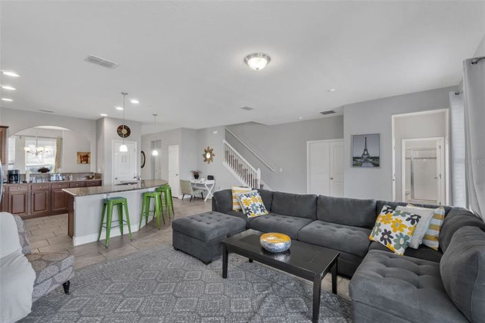 Image No.7-6 Bed House for sale