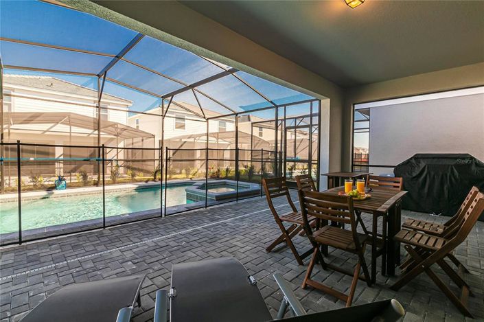 Image No.12-5 Bed House for sale