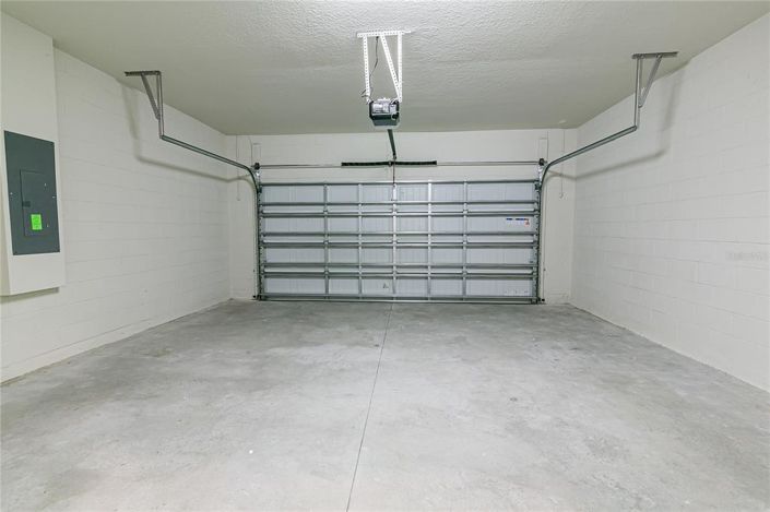 Image No.19-5 Bed House for sale