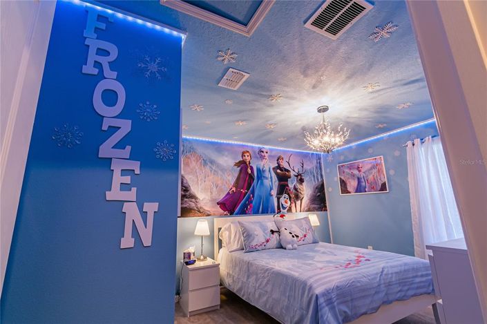 Image No.2-5 Bed House for sale