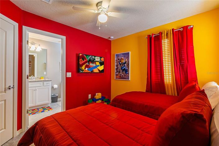 Image No.41-5 Bed House for sale