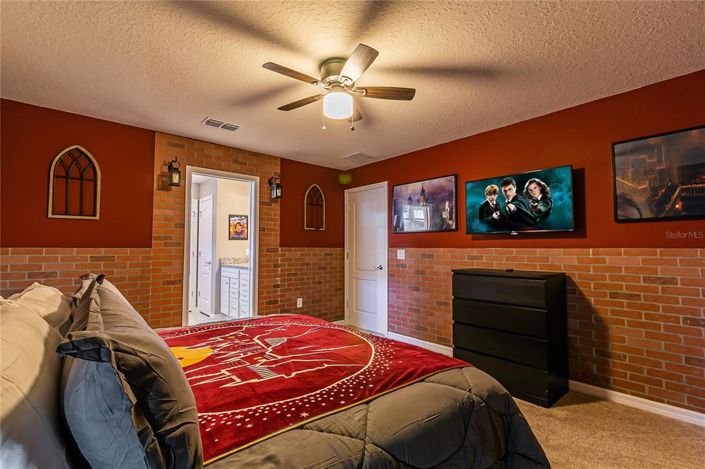 Image No.47-5 Bed House for sale