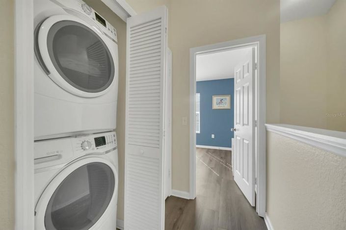 Image No.19-3 Bed Townhouse for sale