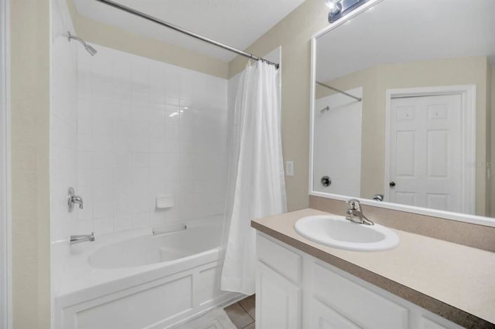 Image No.22-3 Bed Townhouse for sale