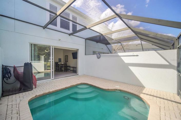 Image No.26-3 Bed Townhouse for sale