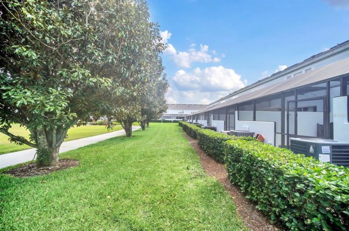 Image No.27-3 Bed Townhouse for sale