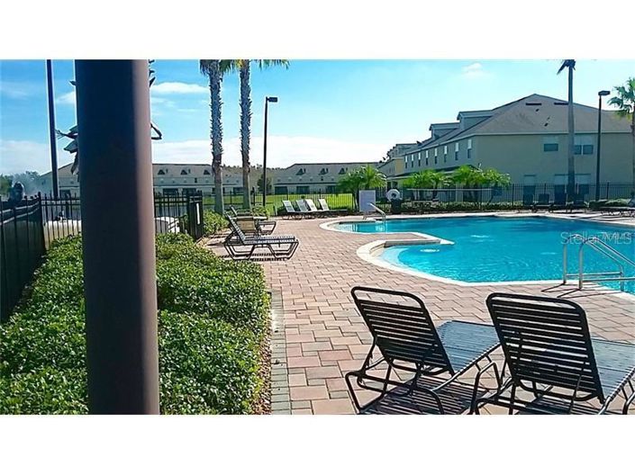 Image No.19-3 Bed Townhouse for sale