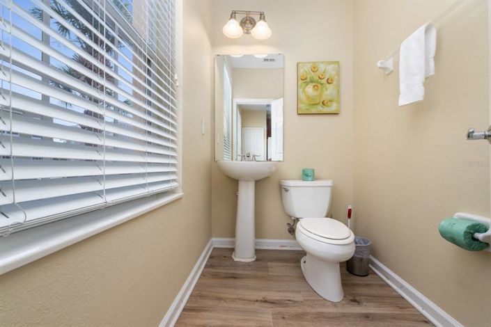 Image No.11-3 Bed Townhouse for sale