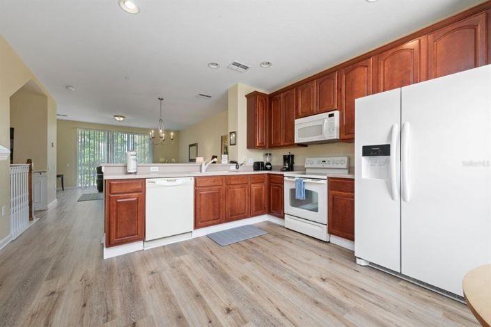 Image No.13-3 Bed Townhouse for sale