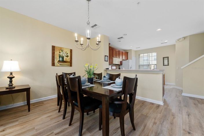 Image No.14-3 Bed Townhouse for sale