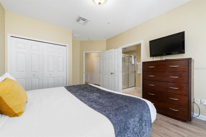 Image No.20-3 Bed Townhouse for sale