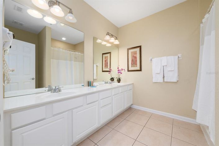 Image No.7-3 Bed Townhouse for sale