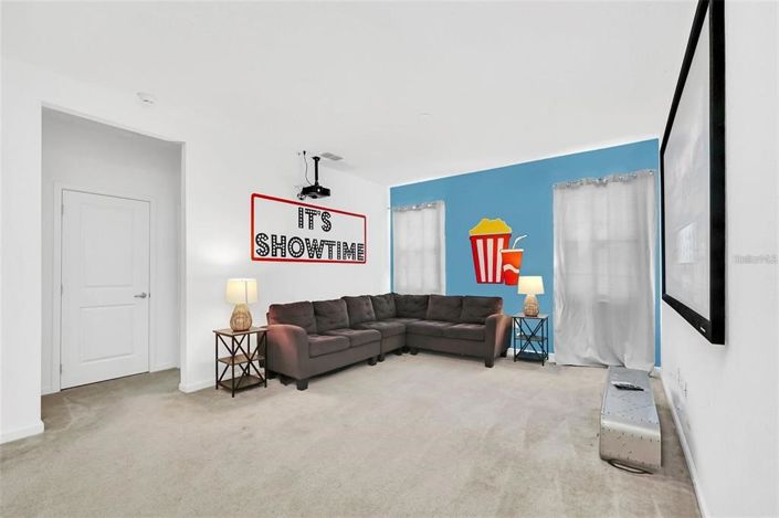 Image No.16-8 Bed House for sale