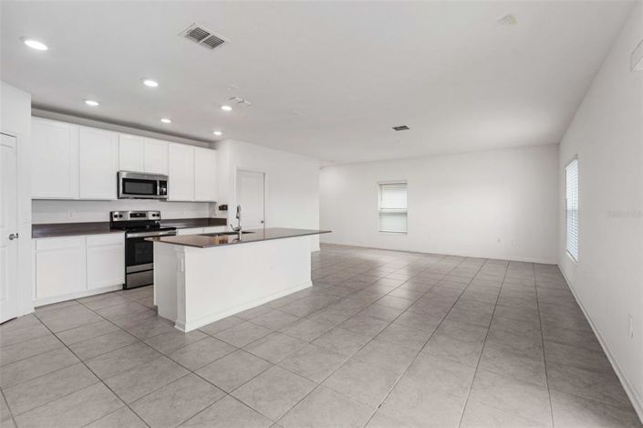 Image No.7-Maison de 4 chambres à vendre à Saint John