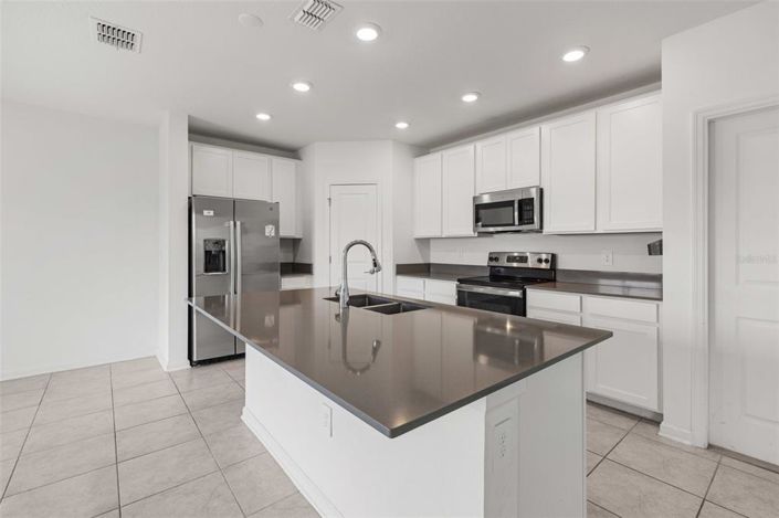 Image No.8-Maison de 4 chambres à vendre à Saint John