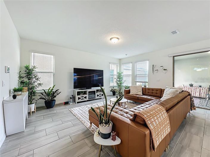 Image No.26-3 Bed House for sale