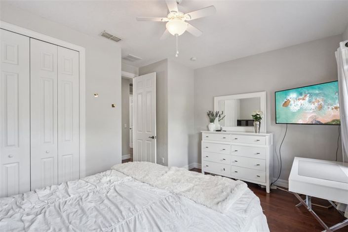 Image No.30-5 Bed House for sale