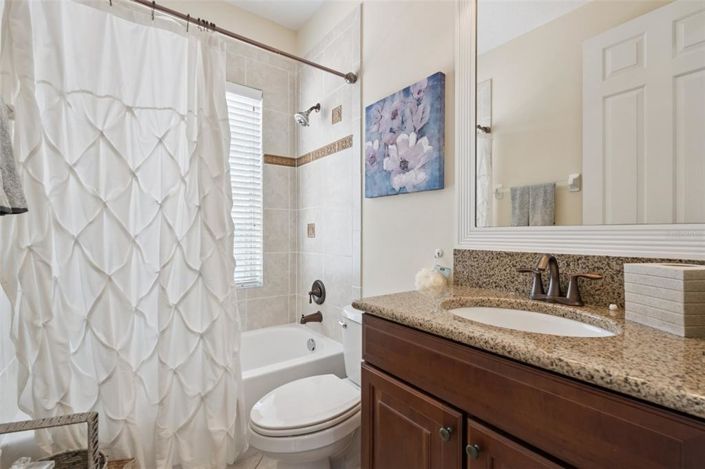 Image No.34-5 Bed House for sale