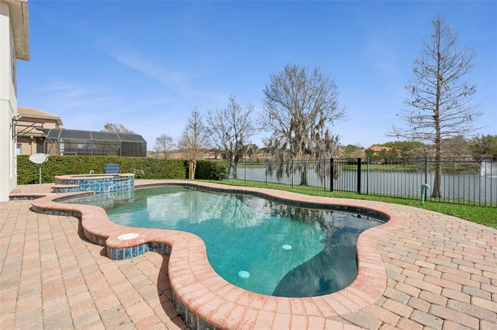 Image No.40-5 Bed House for sale