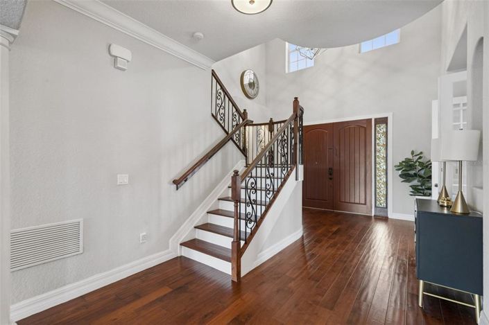 Image No.5-5 Bed House for sale