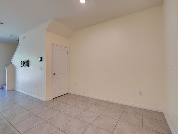 Image No.19-3 Bed Townhouse for sale