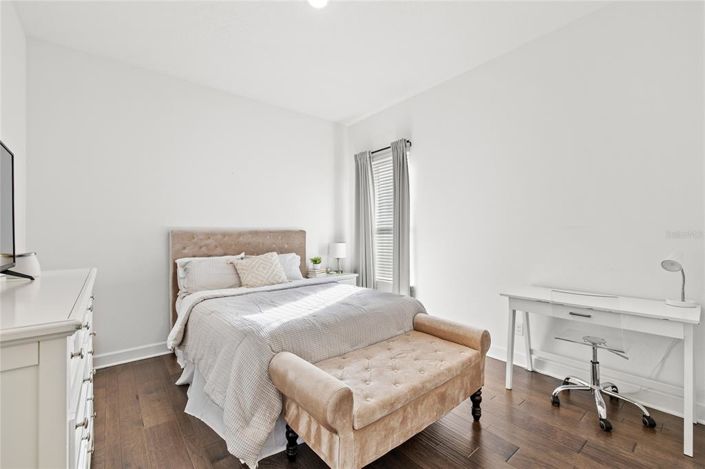 Image No.10-3 Bed House for sale