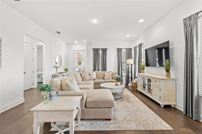 Image No.12-3 Bed House for sale