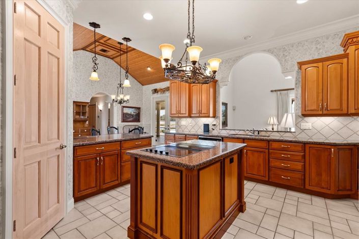 Image No.16-4 Bed House for sale