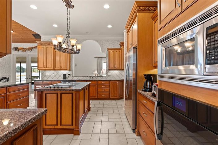 Image No.17-4 Bed House for sale