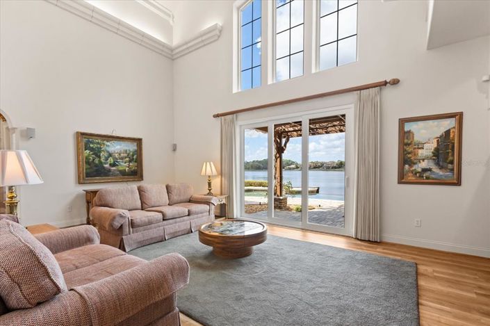 Image No.22-4 Bed House for sale