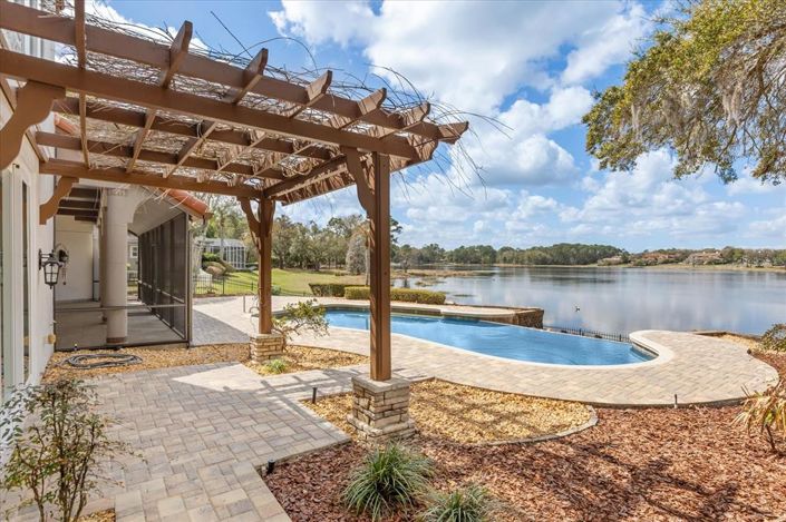 Image No.34-4 Bed House for sale