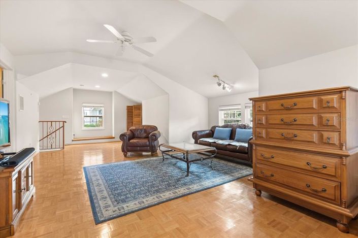 Image No.36-4 Bed House for sale