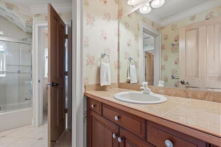 Image No.41-4 Bed House for sale