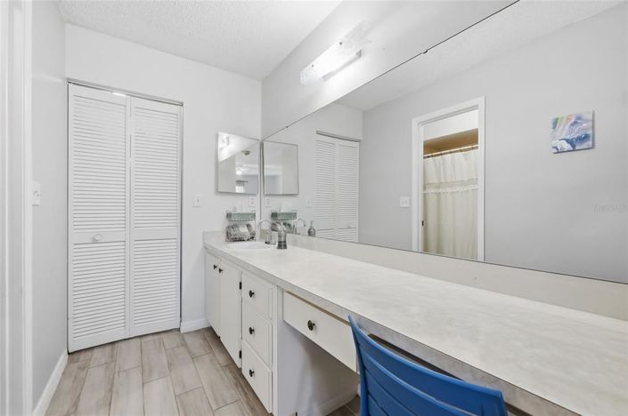 Image No.12-2 Bed House for sale