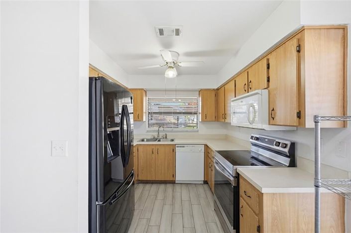 Image No.21-2 Bed House for sale