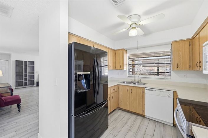 Image No.22-2 Bed House for sale