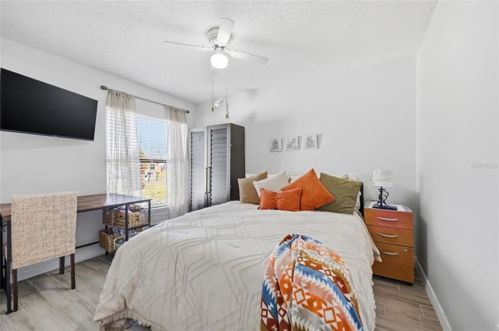 Image No.23-2 Bed House for sale