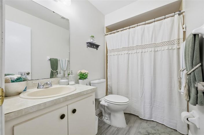 Image No.24-2 Bed House for sale