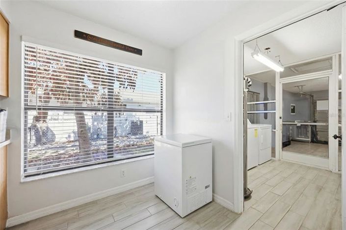 Image No.25-2 Bed House for sale