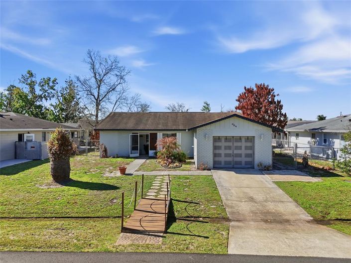 Image No.4-2 Bed House for sale